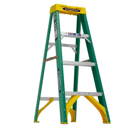 Werner 4 ft. H Fiberglass Step Ladder Type II 225 lb. cap.