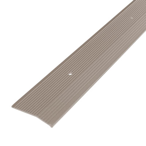 M-D Building Products 0.375 pulg. de alto X 2 pulg. de ancho X 72 pulg. de largo Rematador de alfombra de aluminio preacabado en peltre