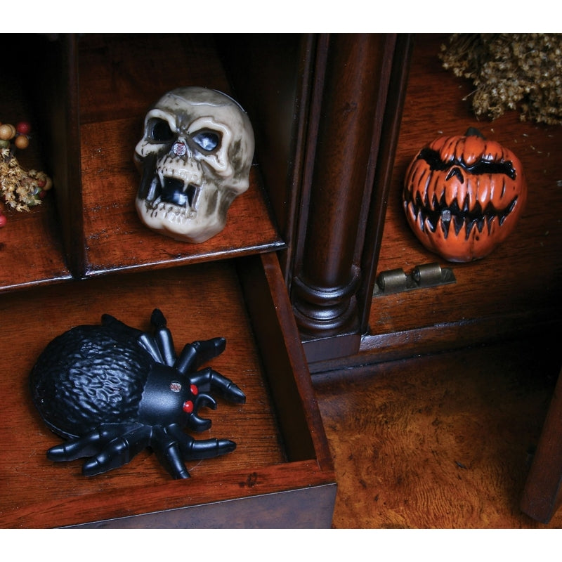 Fun World 6.5 in. Hidden Screamers Halloween Decor (Pack of 12)